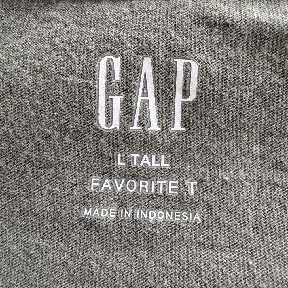 GAP Green Camo Women's Short Sleeve Tee SZ L T - Picture 2 of 3